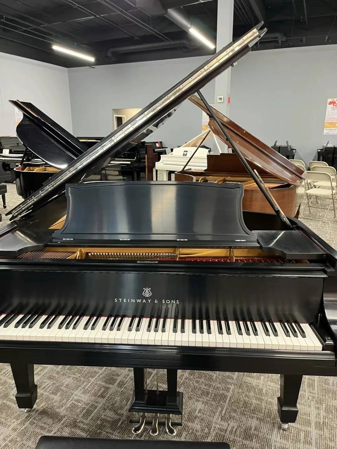 Piano à queue Steinway B préparé pour la livraison